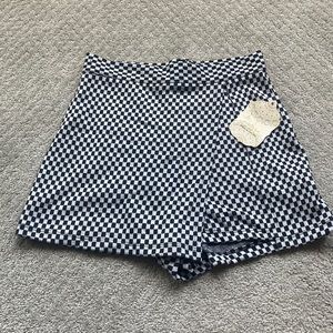 NWTS Altrd state checkered skort